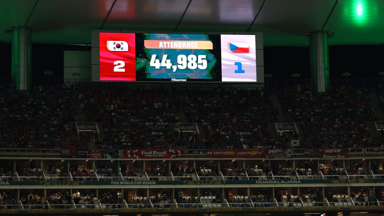 世界杯出席人数风波：FIFA为4.5万数据力辩，空座质疑待解